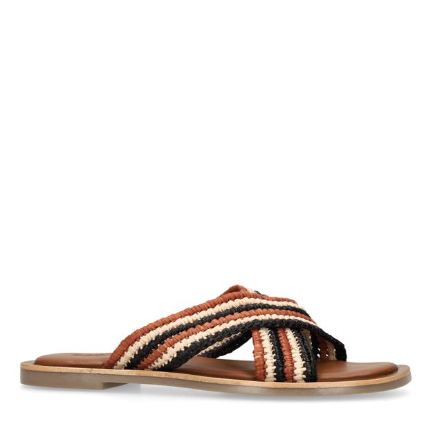 Bruine gevlochten slippers