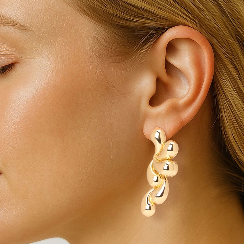 Manfield Goudkleurige druppel oorbellen