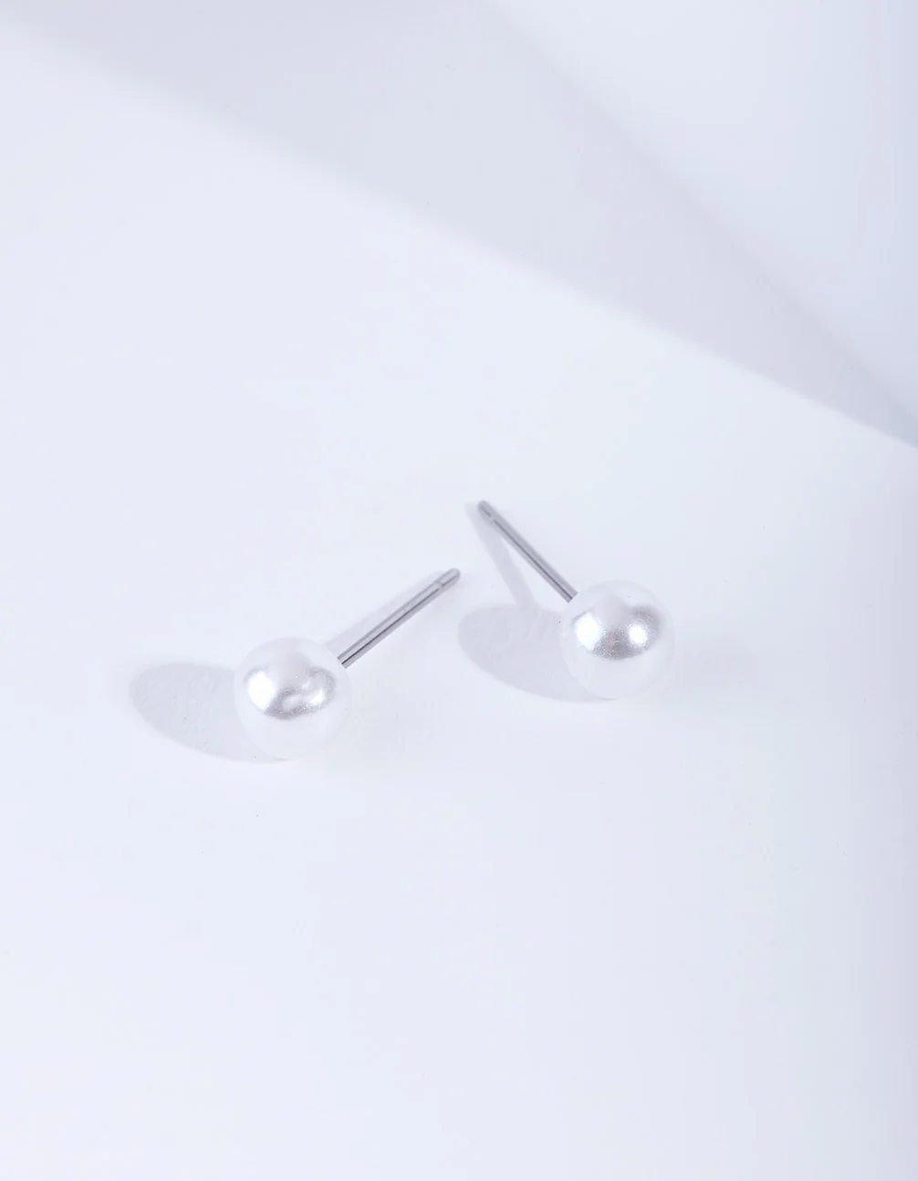 4mm Pearl Stud Earrings