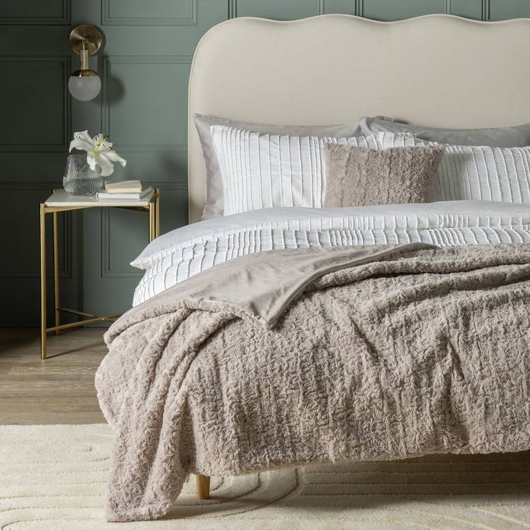 Habitat Faux Fur Textured Throw - Neutral - 150x200cm
