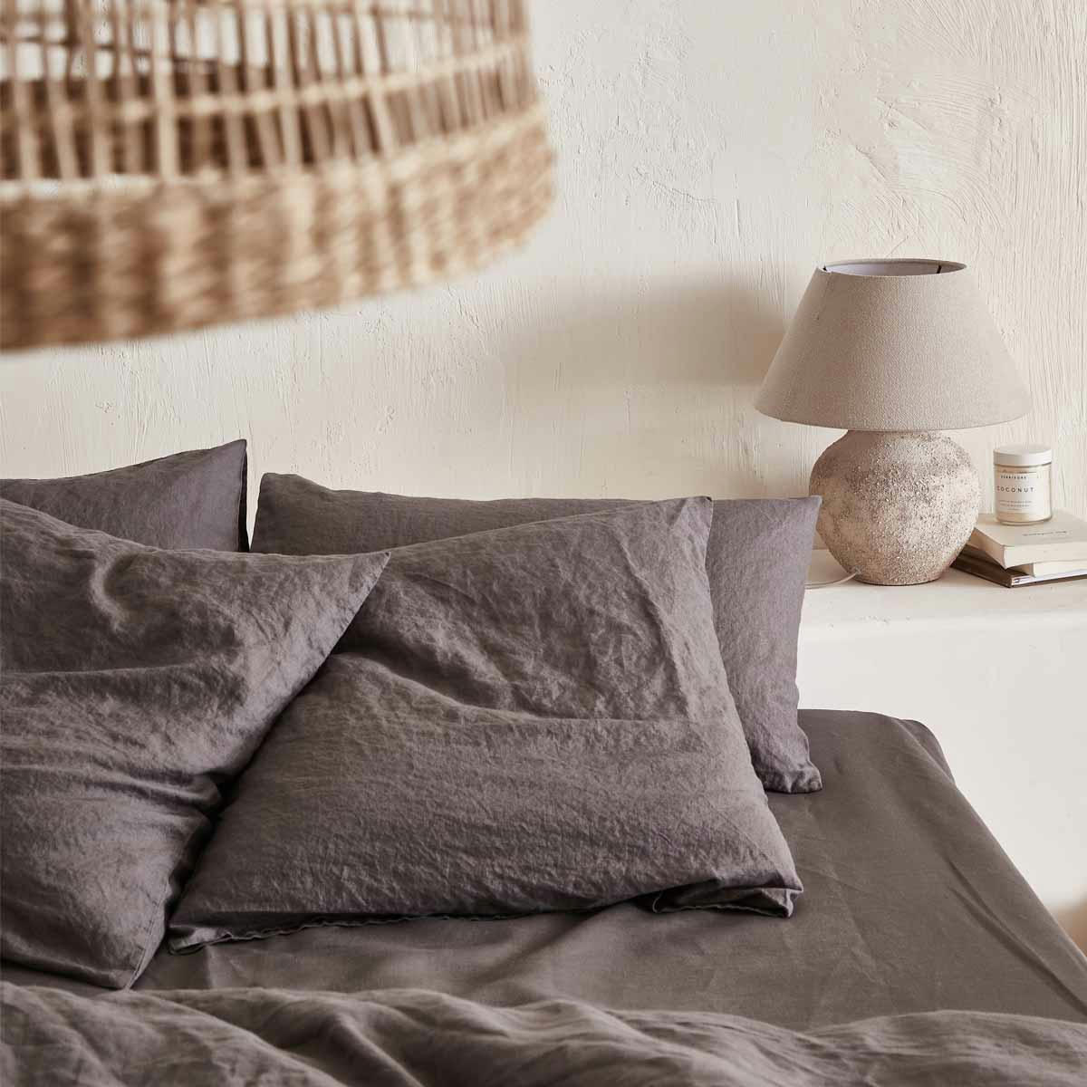 BASALTE - Taie d'oreiller unie en lin gris 50x70