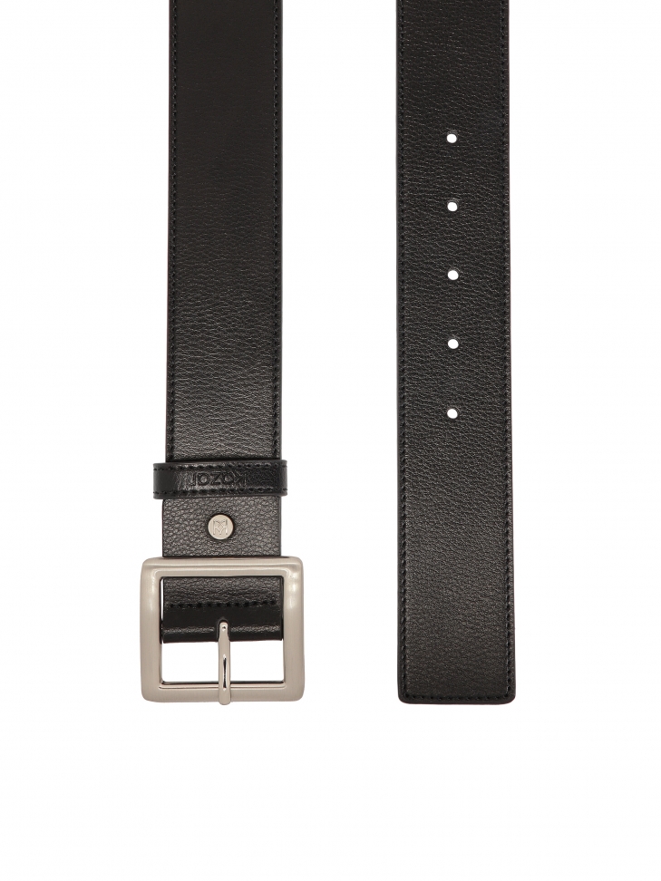 Minimalist black belt with square buckle