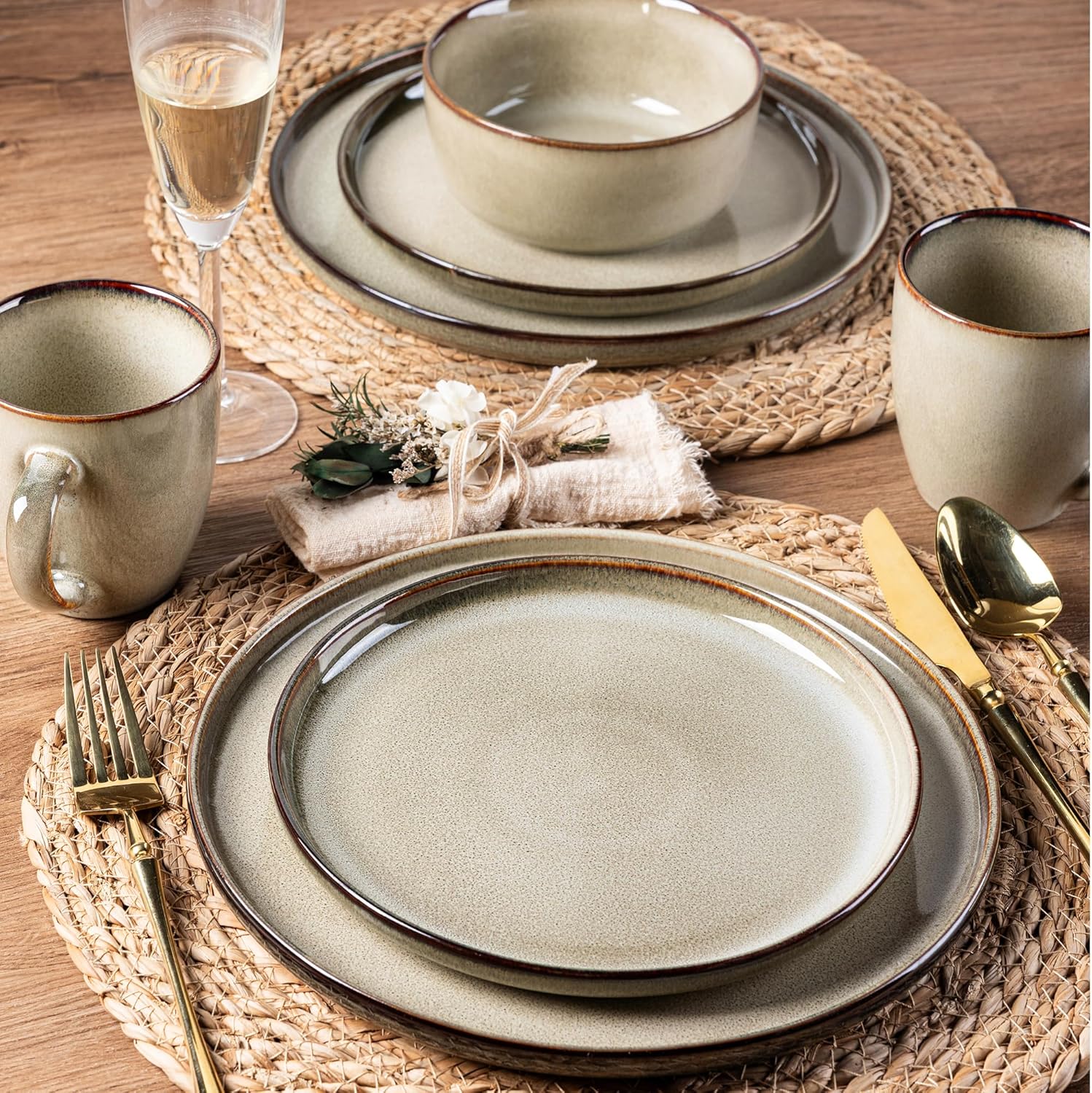 GBHOME Dinnerware Sets for 6, 18 Pieces Stoneware Plates and Bowls Sets, Scratch Resistant Dishes, Dishwasher & Microwave Safe, Reactive Glaze