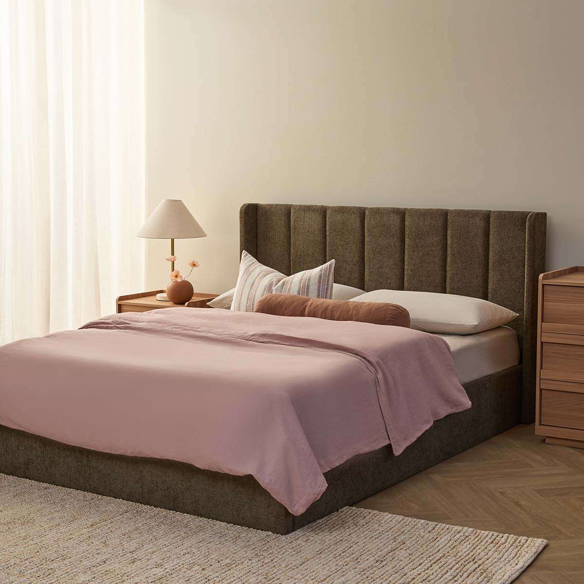 Quinn Storage Queen Bed Dark Green and Bamboo Queen Mattress Bundle