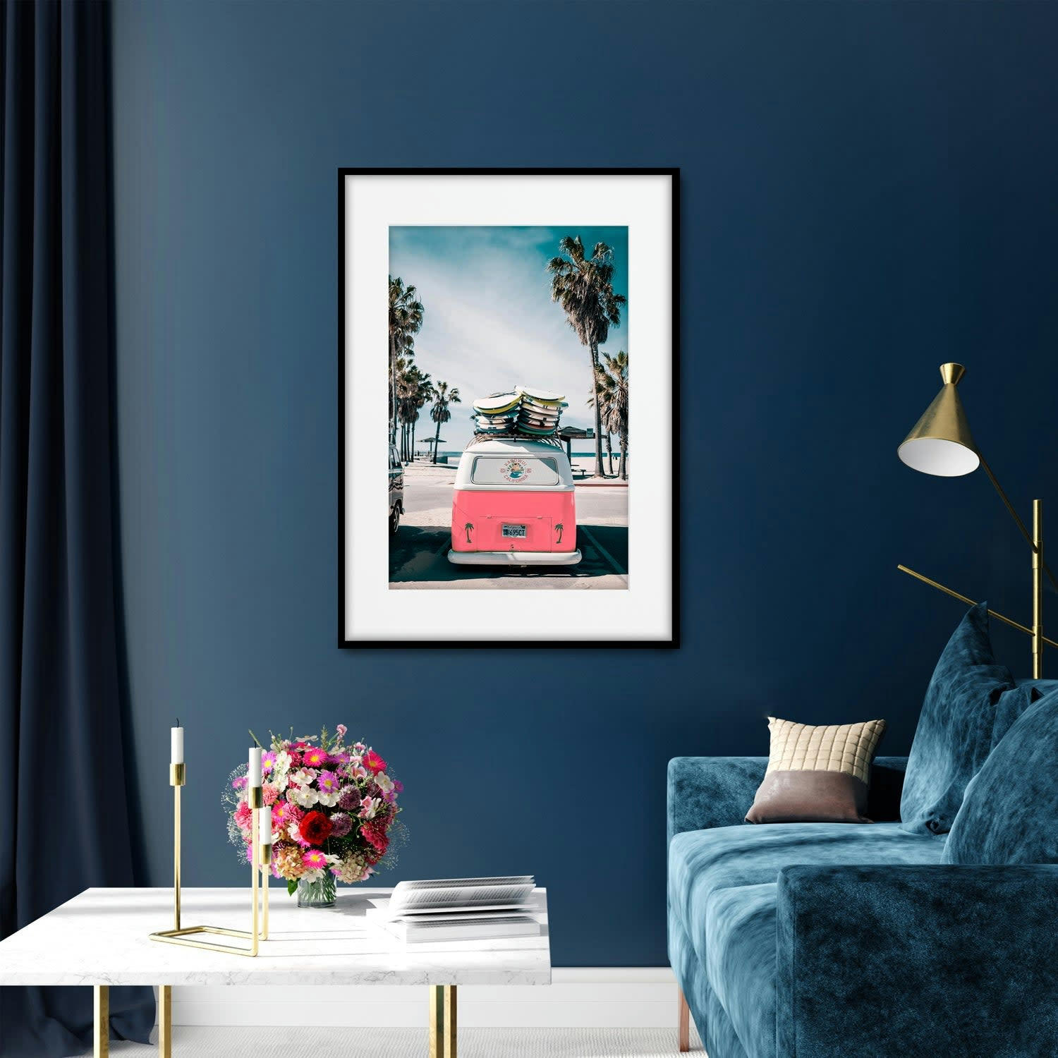 PLAYA - Affiche avec cadre noir - Camionnette rouge - 50x70