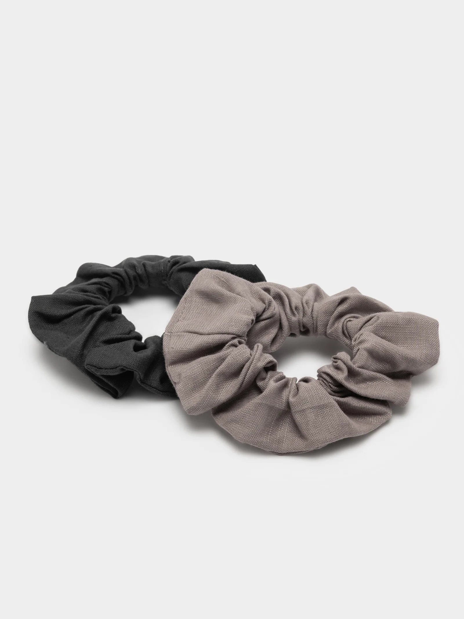 2 Scrunchies