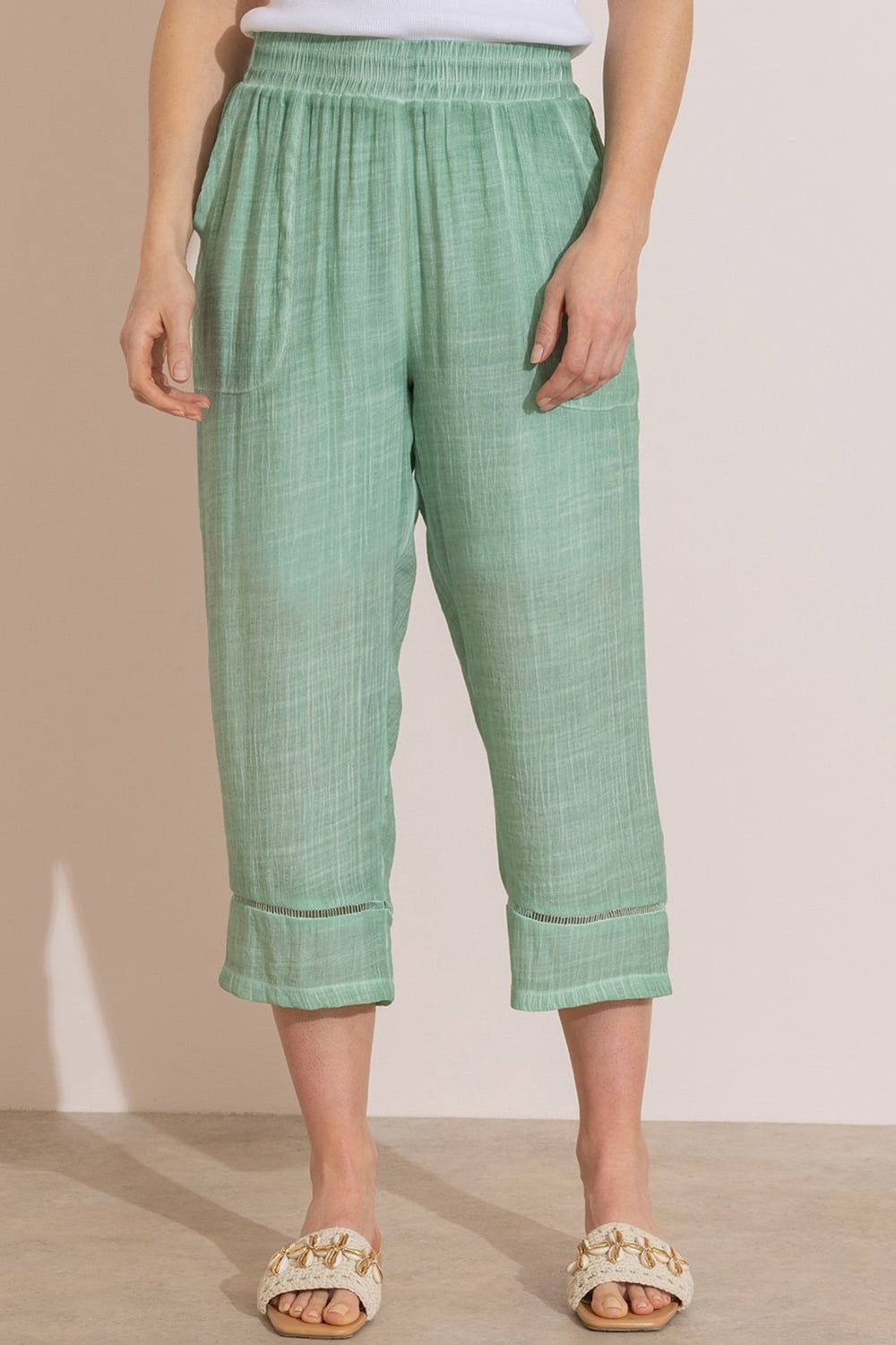 Klass. Relaxed Fit Cropped Trousers
