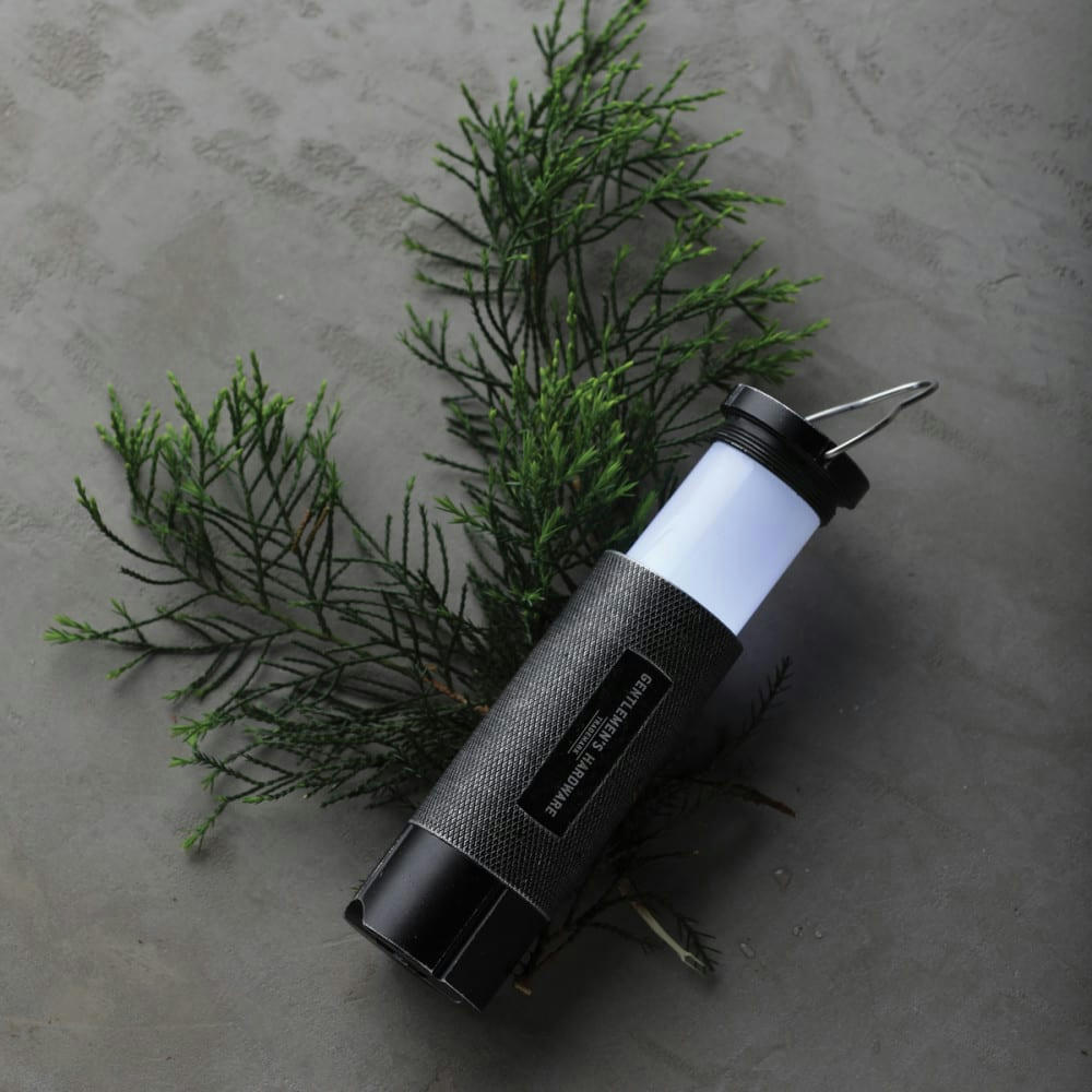 - Lampe de poche lanterne métal noir