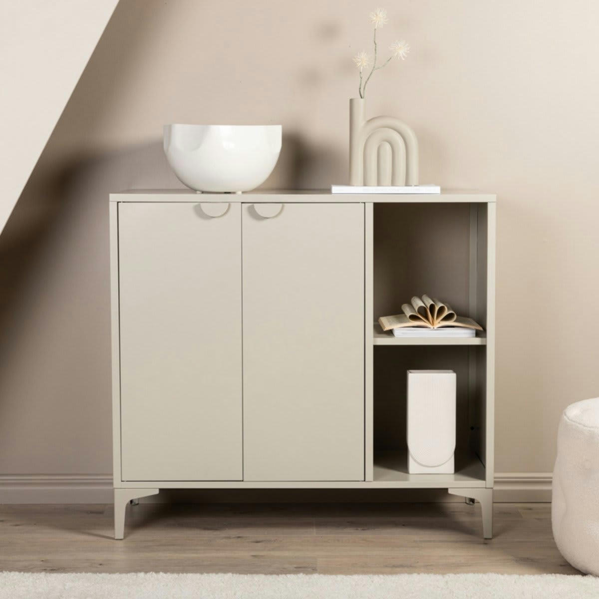 DIDI - Buffet bas 2 portes 2 étagères en métal beige
