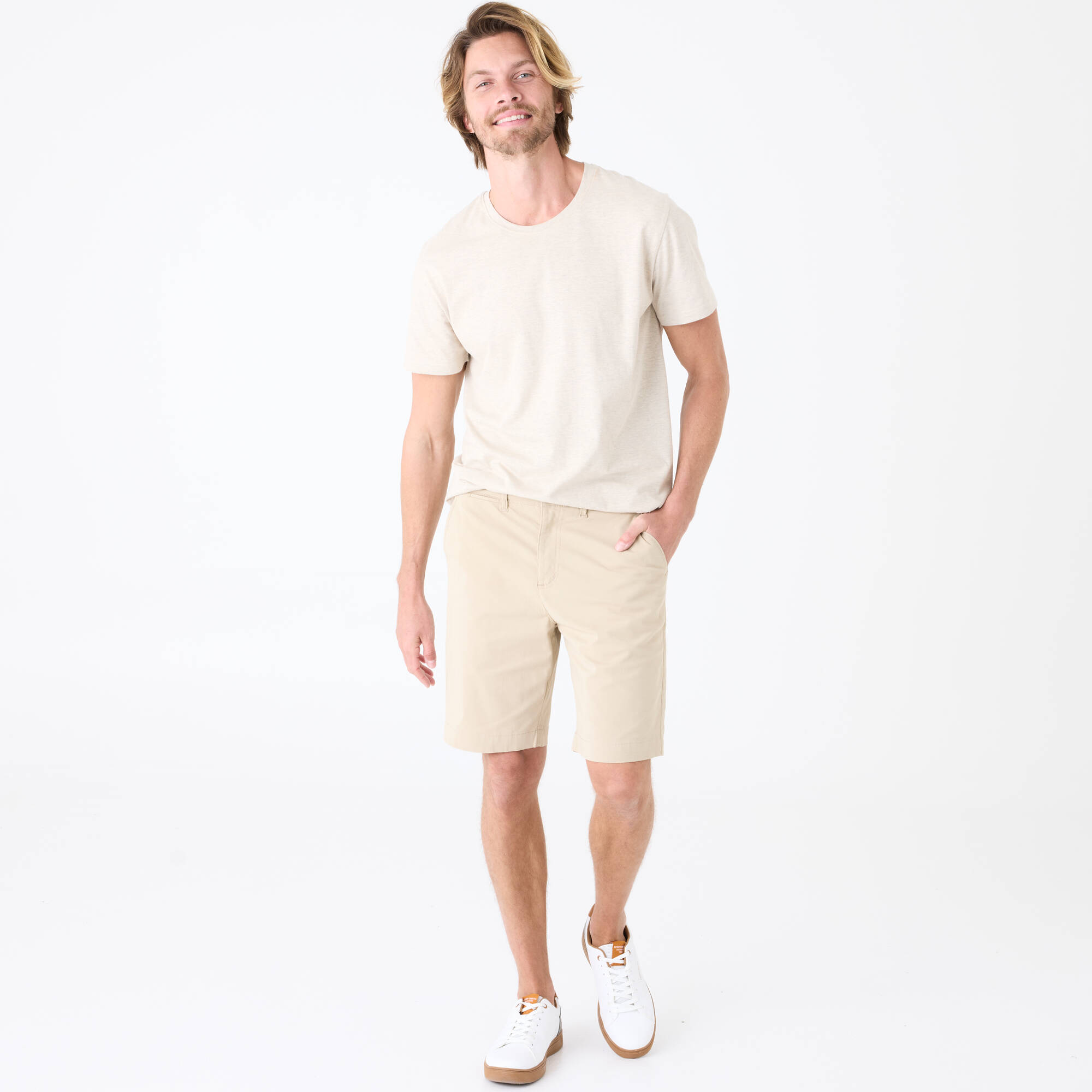 Bermuda chino arrondi sous le ventre