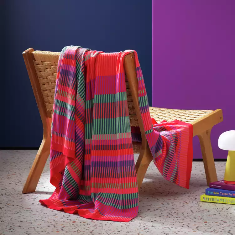 Margo Selby Buster Knitted Throw - Red - 150x125cm