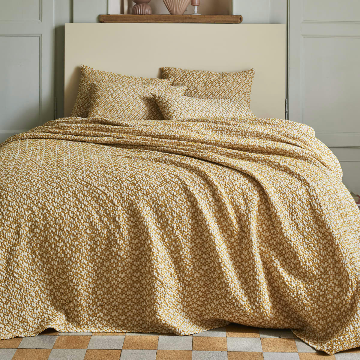 MIRAGE - Couvre lit en coton tissé jaune 260x240