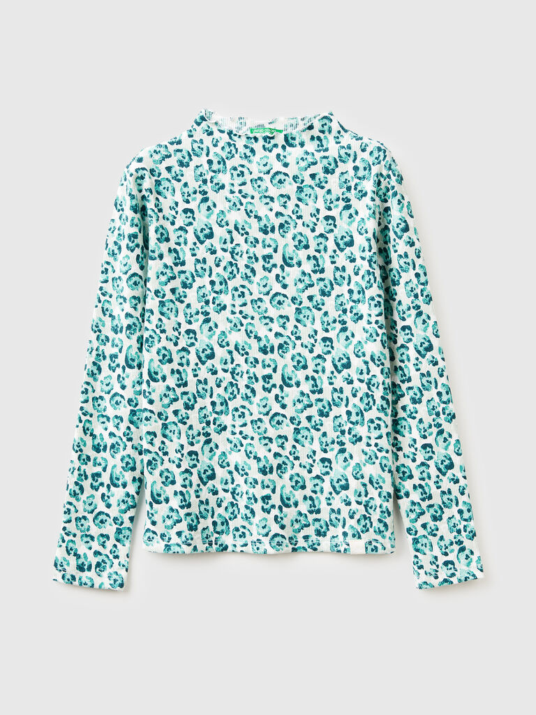 Light blue turtleneck t-shirt with animal print