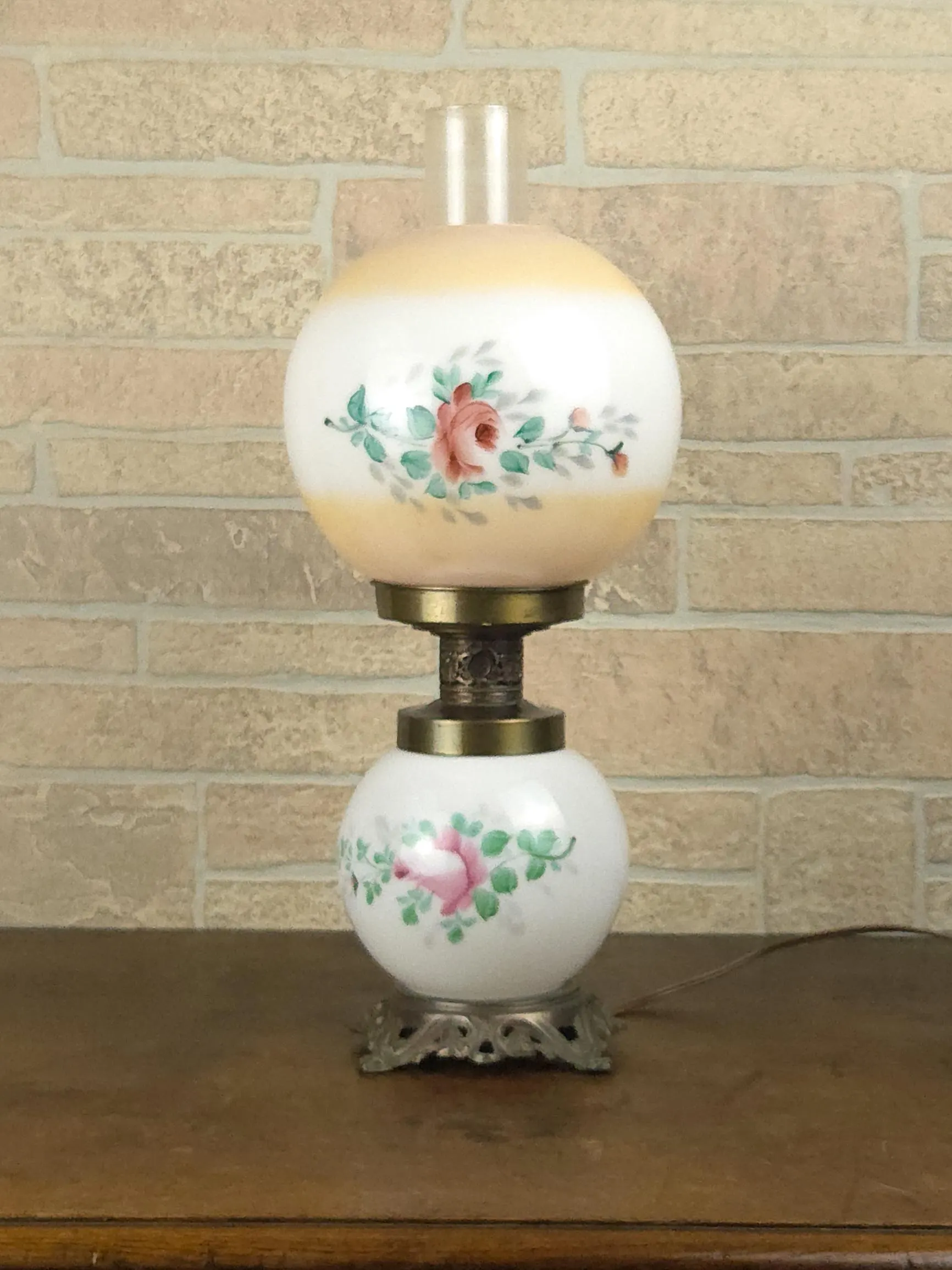 Vintage 1940's American Hand Painted Glass Globe Lamp.