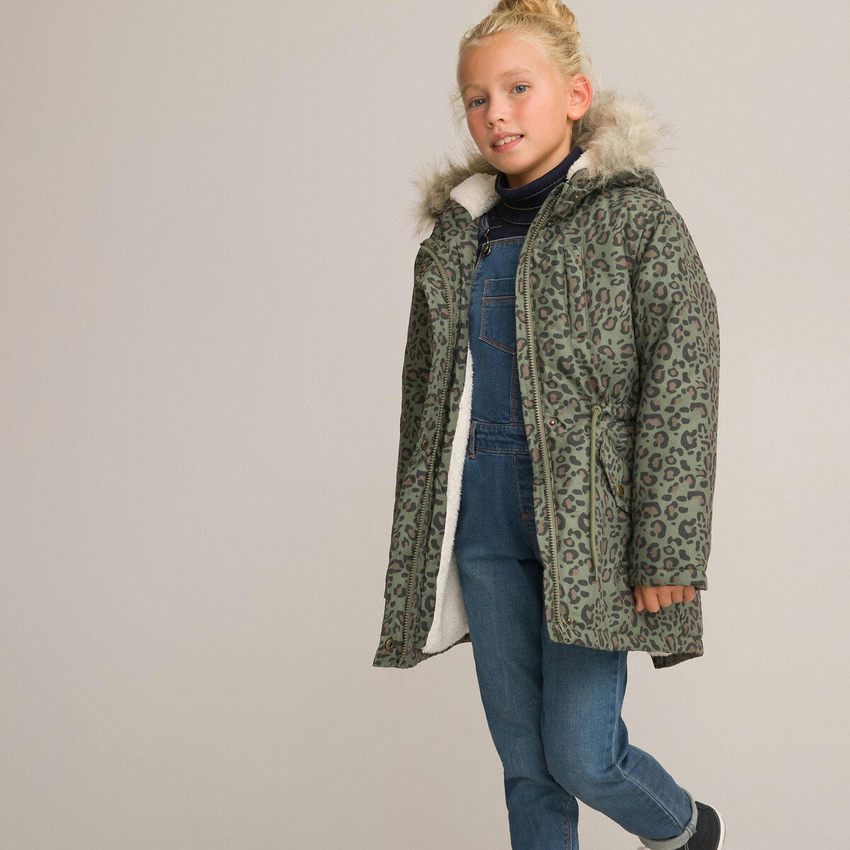 Parka imprimée à capuche avec tissu duveteux