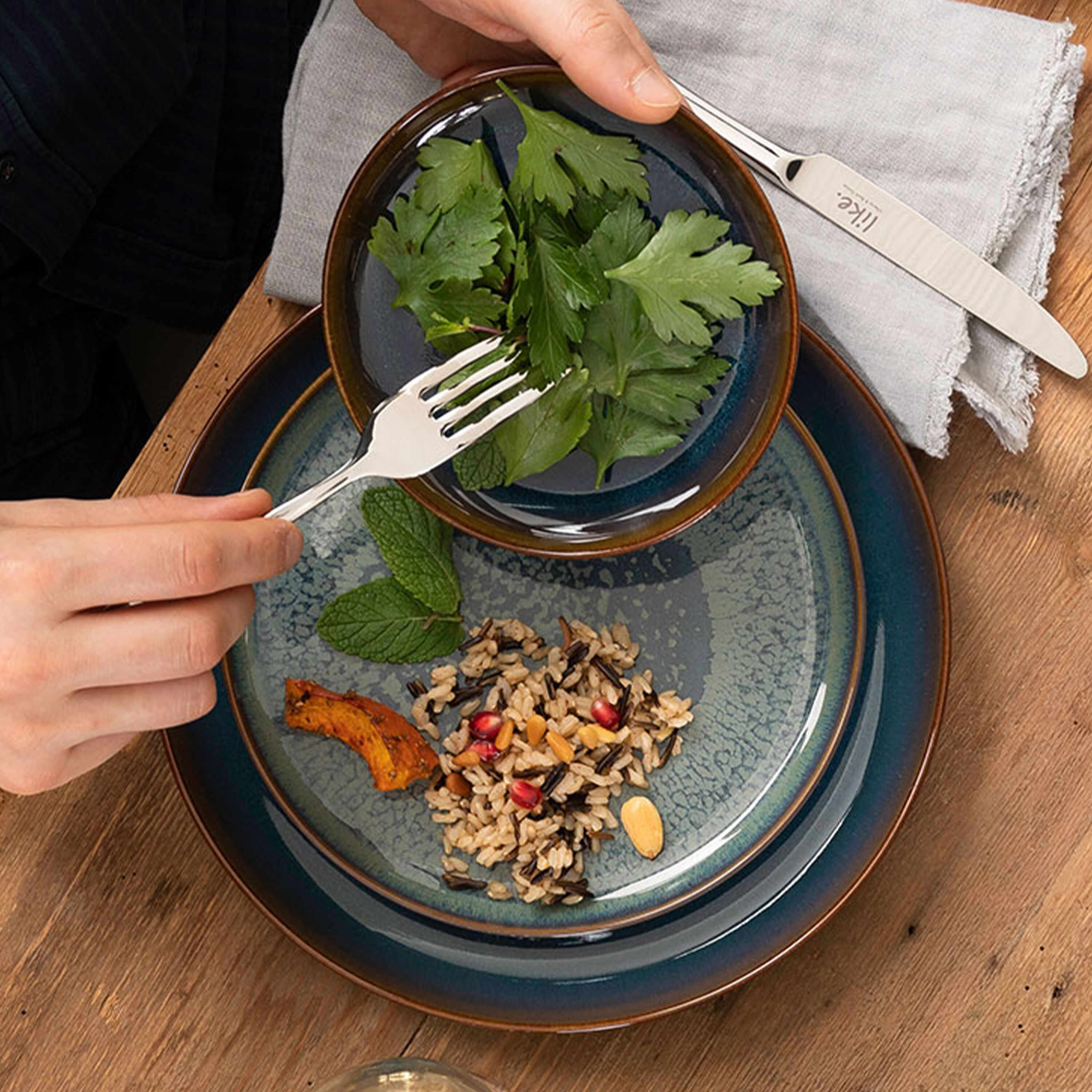 Crafted Salad/ Dessert Plate - Green, 8.3'', Premium Porcelain