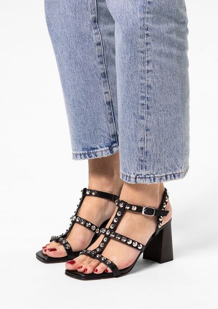 Zwarte sandalen met hak