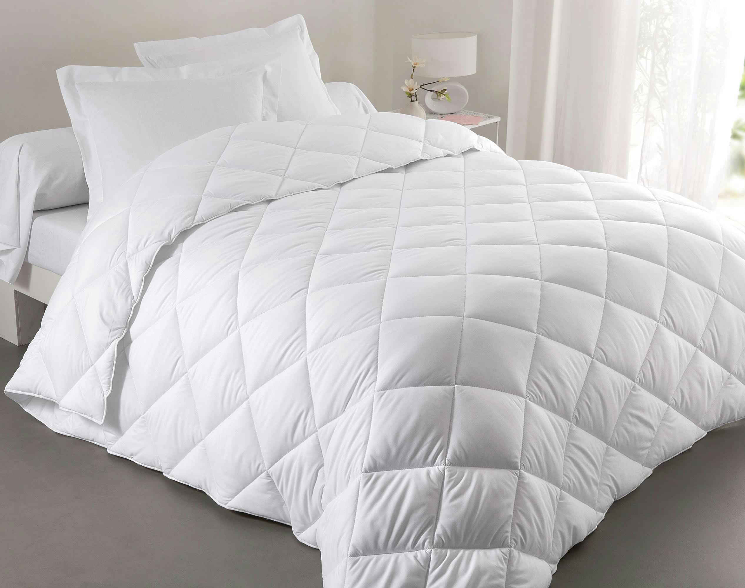 JACARANDA - Couette 200x200 microfibre 400 g/m2 chaude