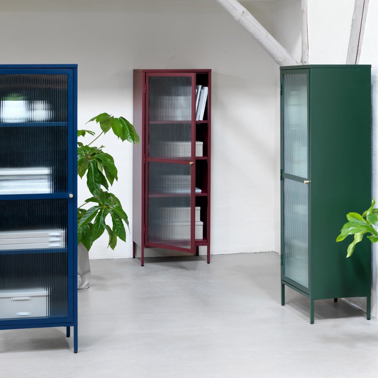 by fonQ Opal Vitrinekast - H 160 cm - Bordeaux