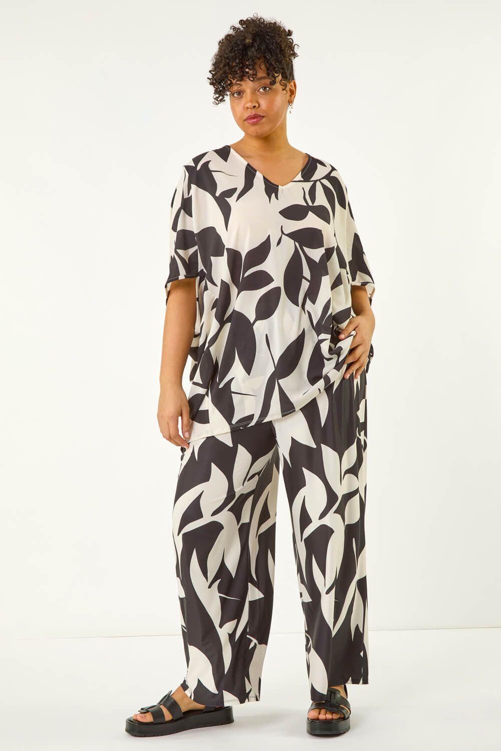 Roman Curve Large Floral Print Cocoon Top