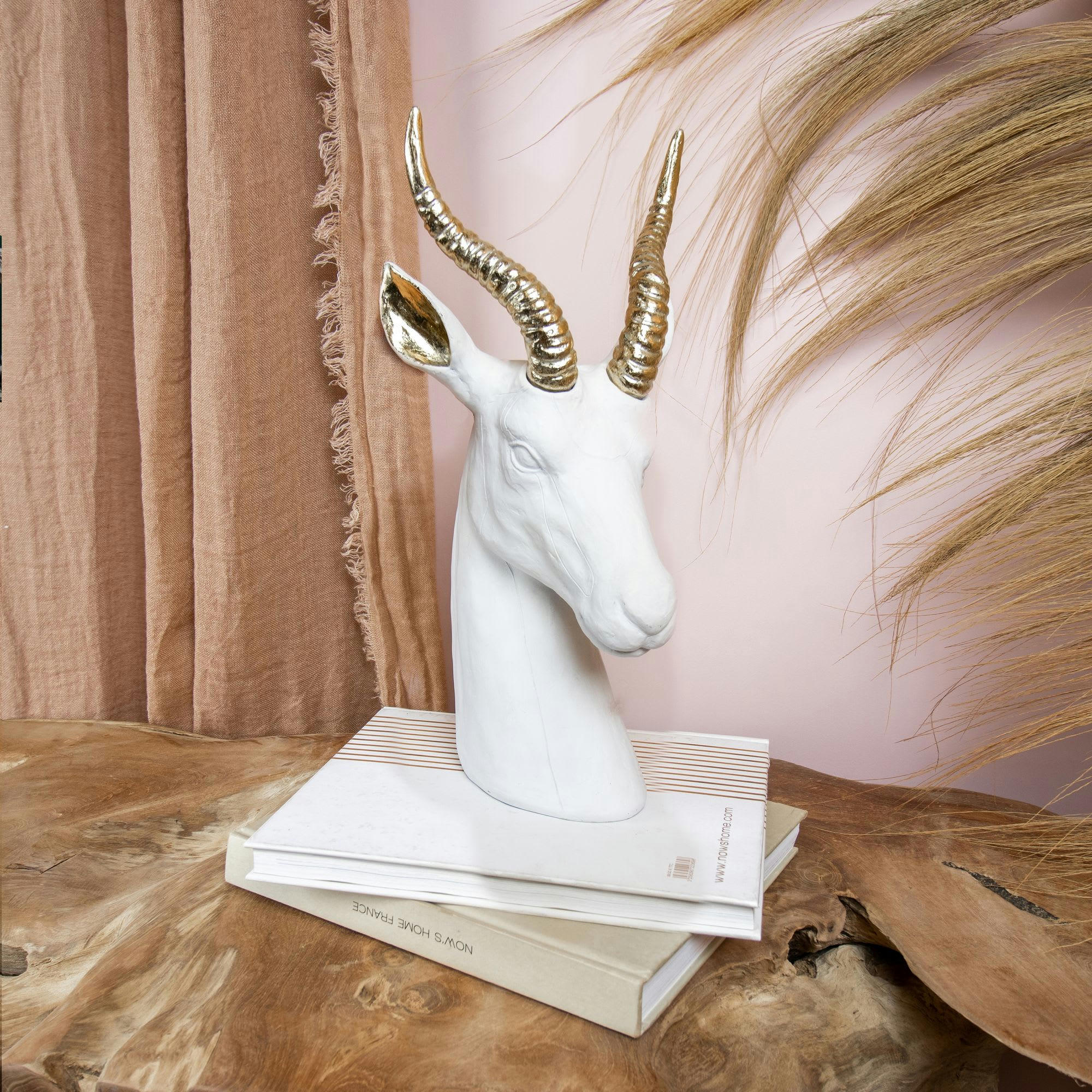 SPRINGBOK - Vase en forme de gazelle en résine blanc et or