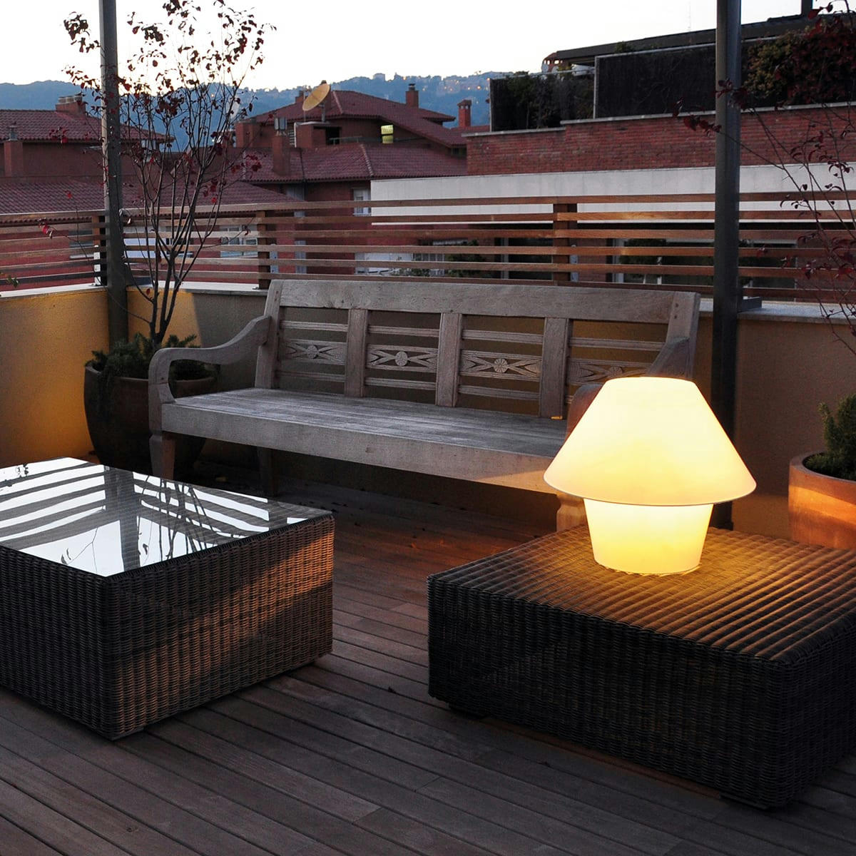 VERSUS - Lampadaire extérieur en plastique synthétique blanc