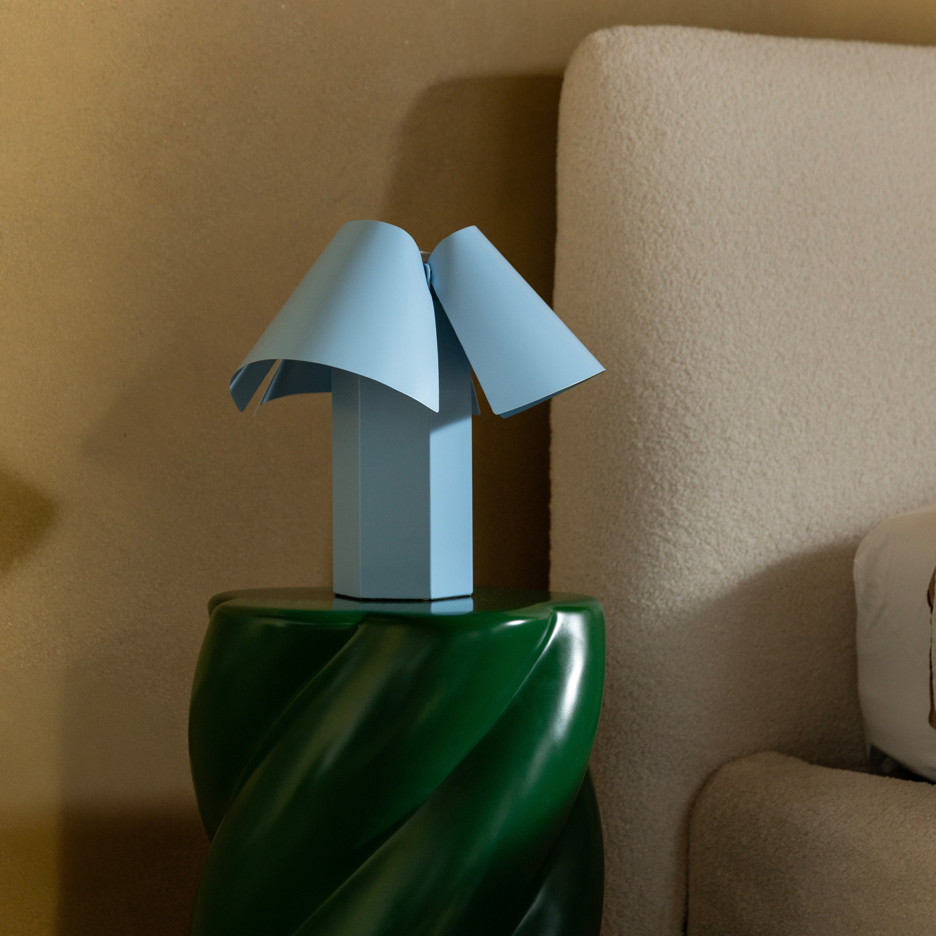 &k amsterdam Beln Tafellamp - Powder Blue