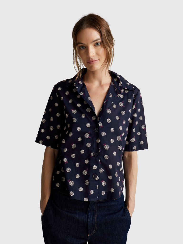 Short sleeve patterned shirt