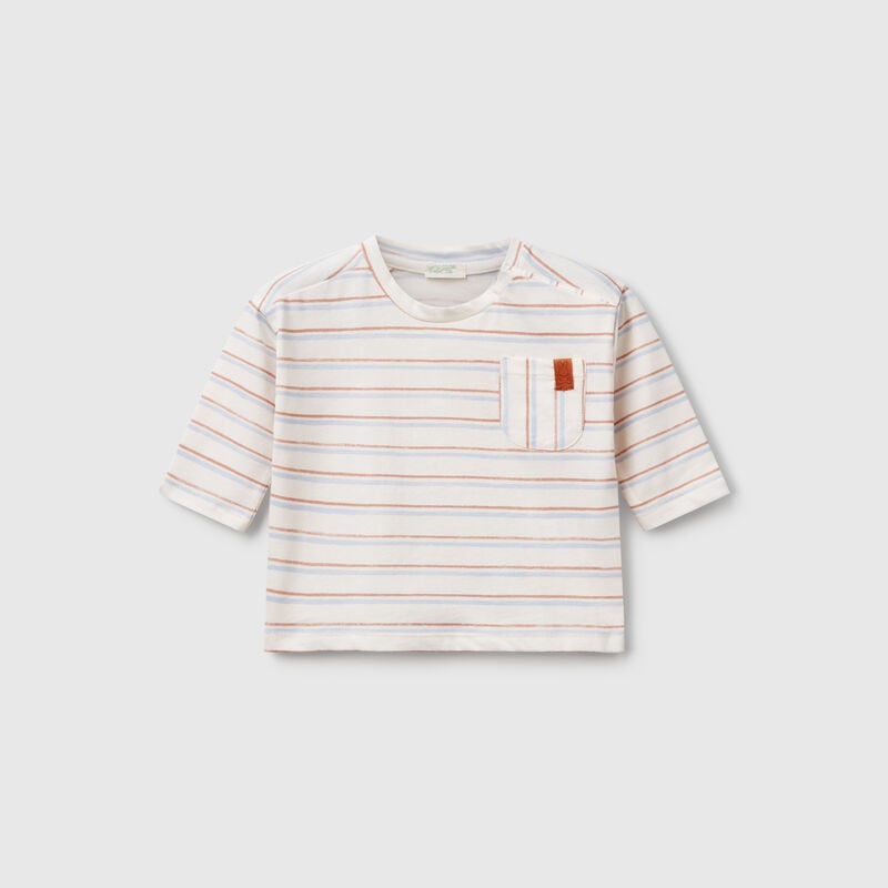T-shirt with striped print