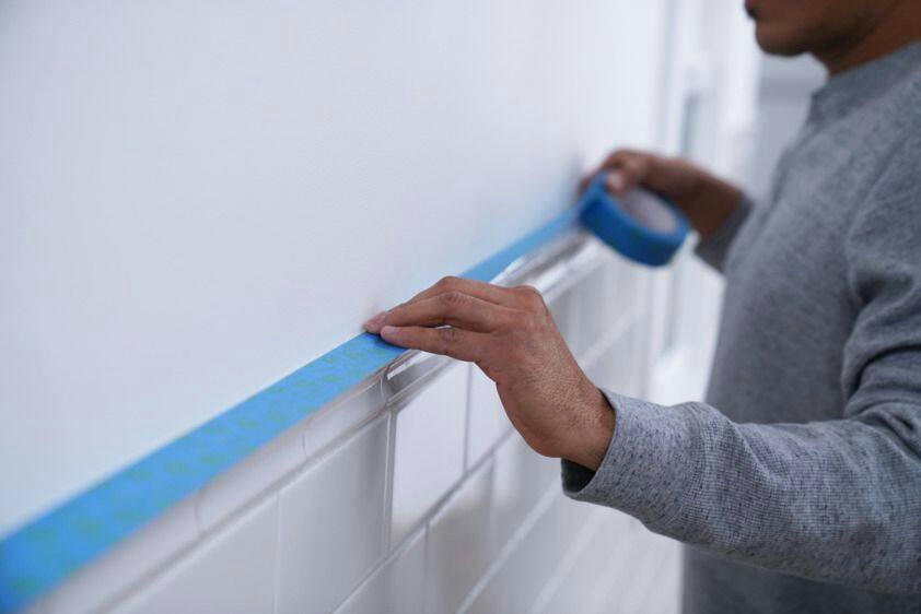 3M ScotchBlue Sharp Lines Multi-Surface Painter's Tape with Edge-Lock, Blue, 0.94-in x 60-yd