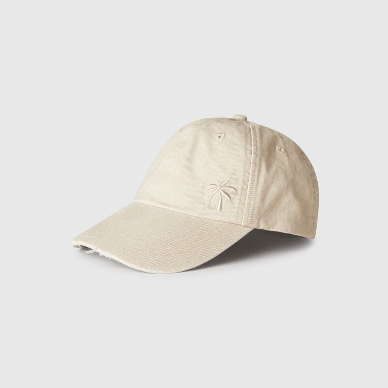 Baseball cap with embroidery