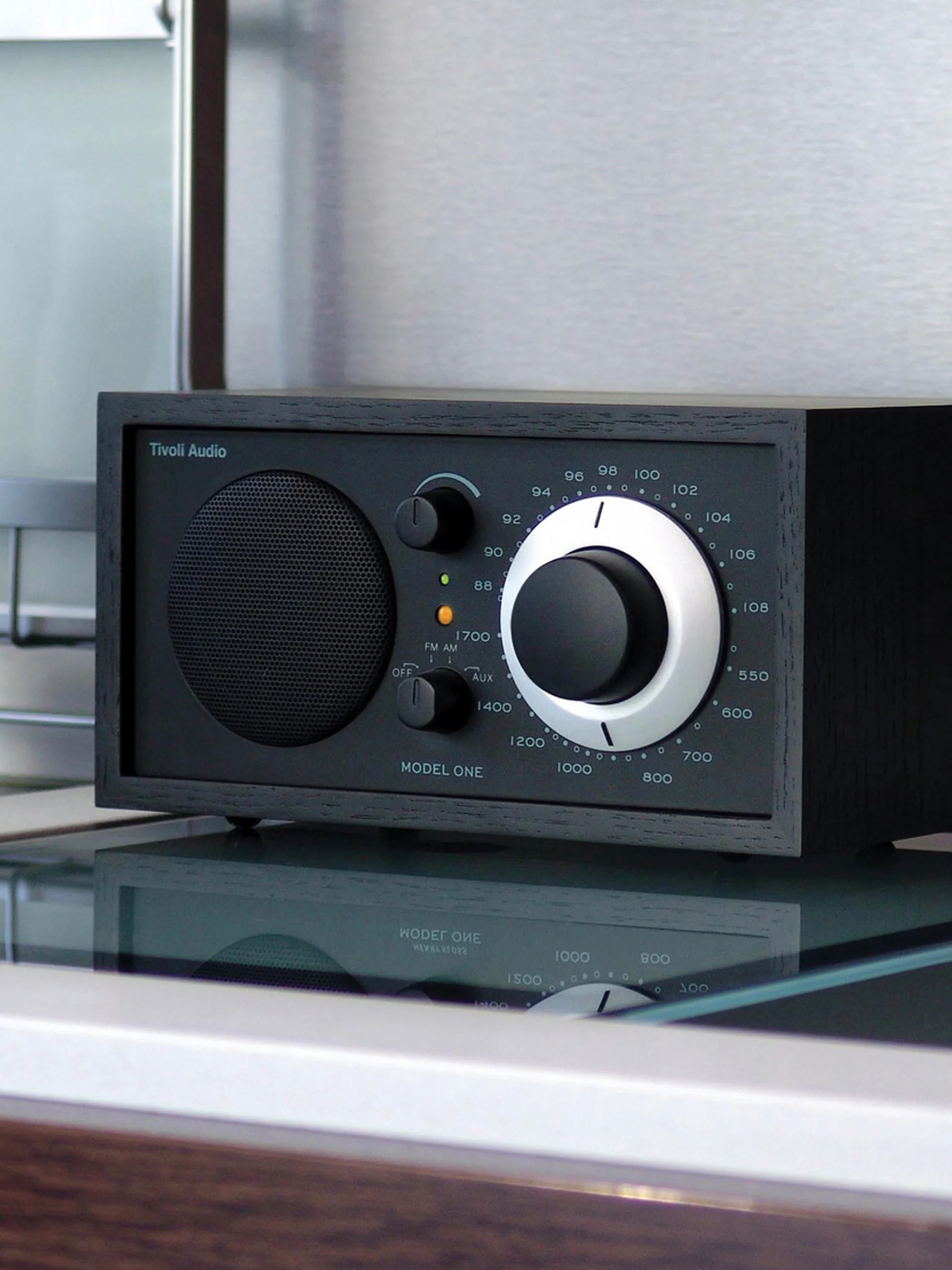 Radio- und Bluetooth-Lautsprecher Model One