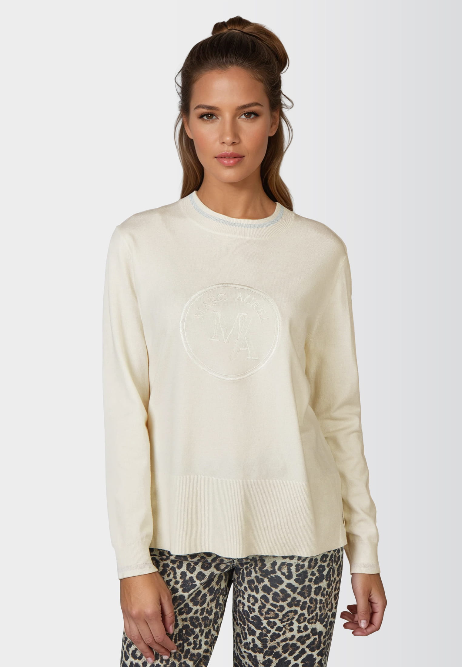 Rundhals Pullover mit Logo-Stickerei
