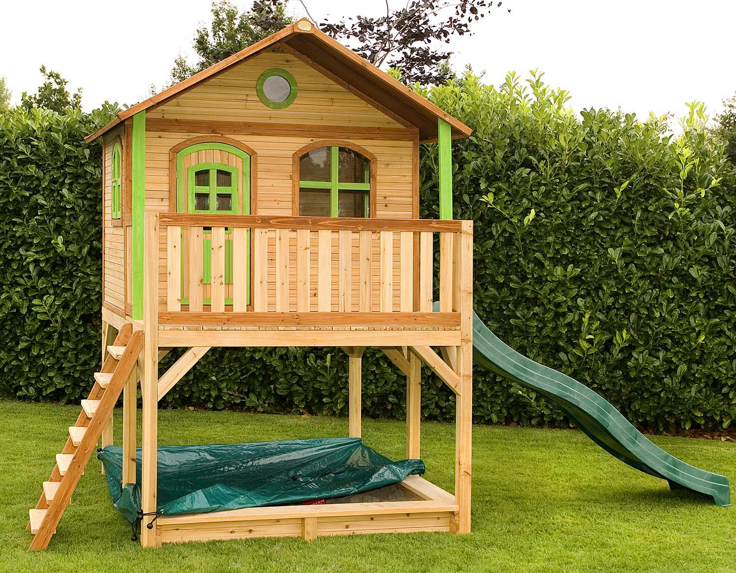 - Cabane enfant sur pilotis avec toboggan et bac à sable marc