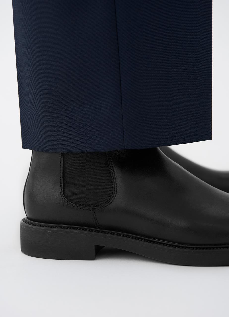 Alex M Boots
