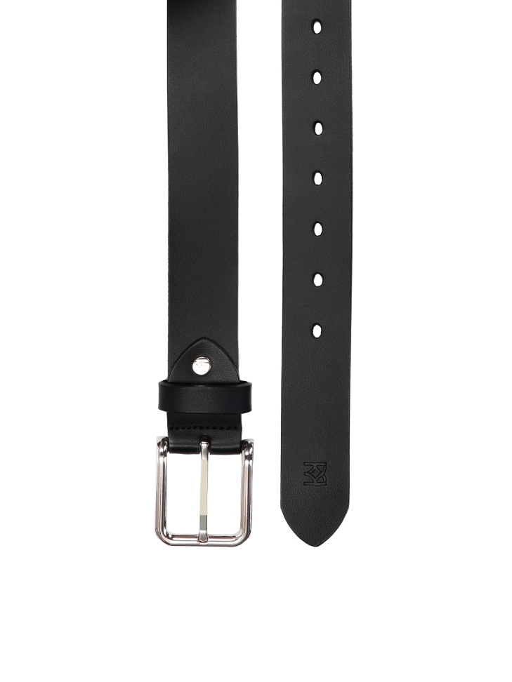 Ladies' slim leather belt with silver buckle