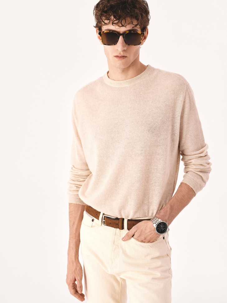 Classic silver and black bracelet watch