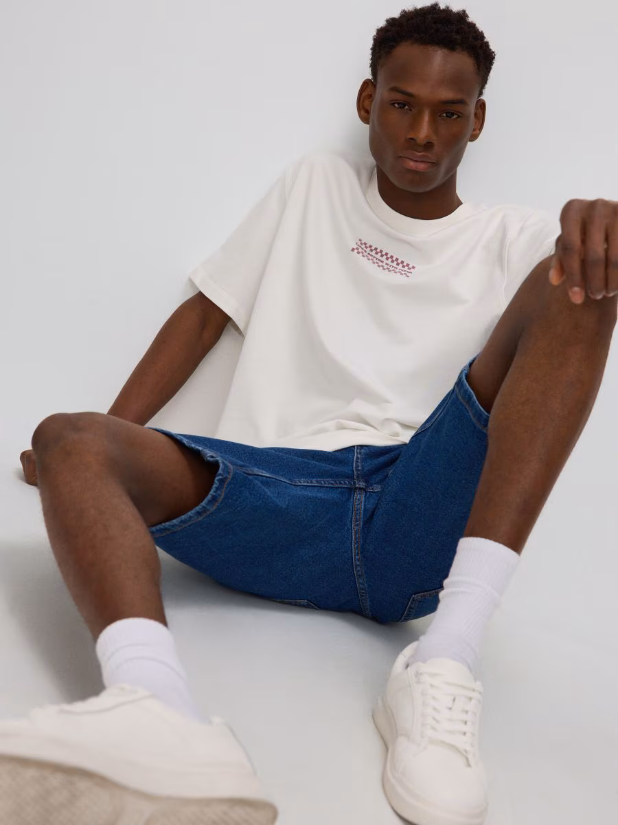 Regular Fit T-Shirt With Appliqu&eacute;