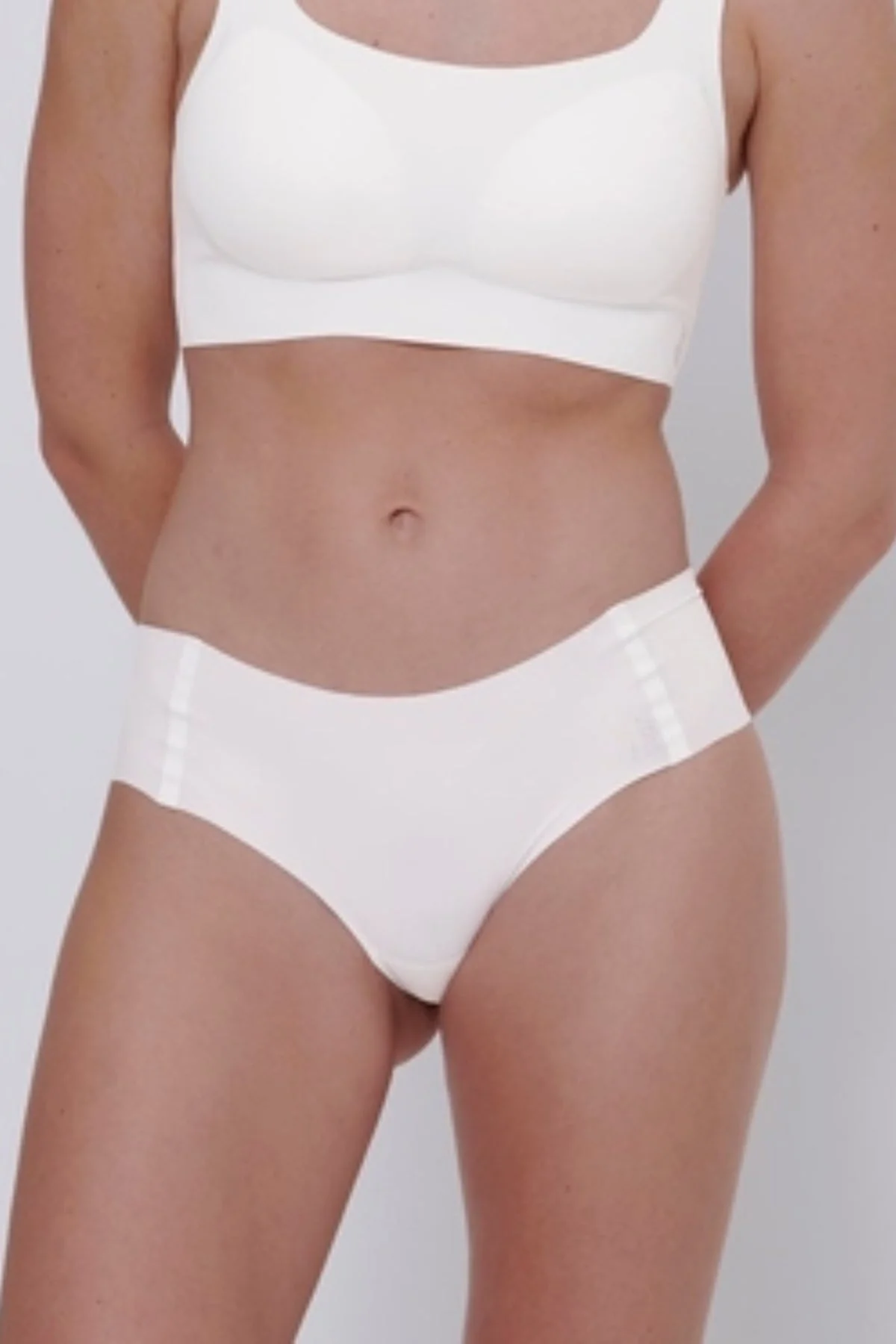 Zero Feel High Waist Briefs in White
