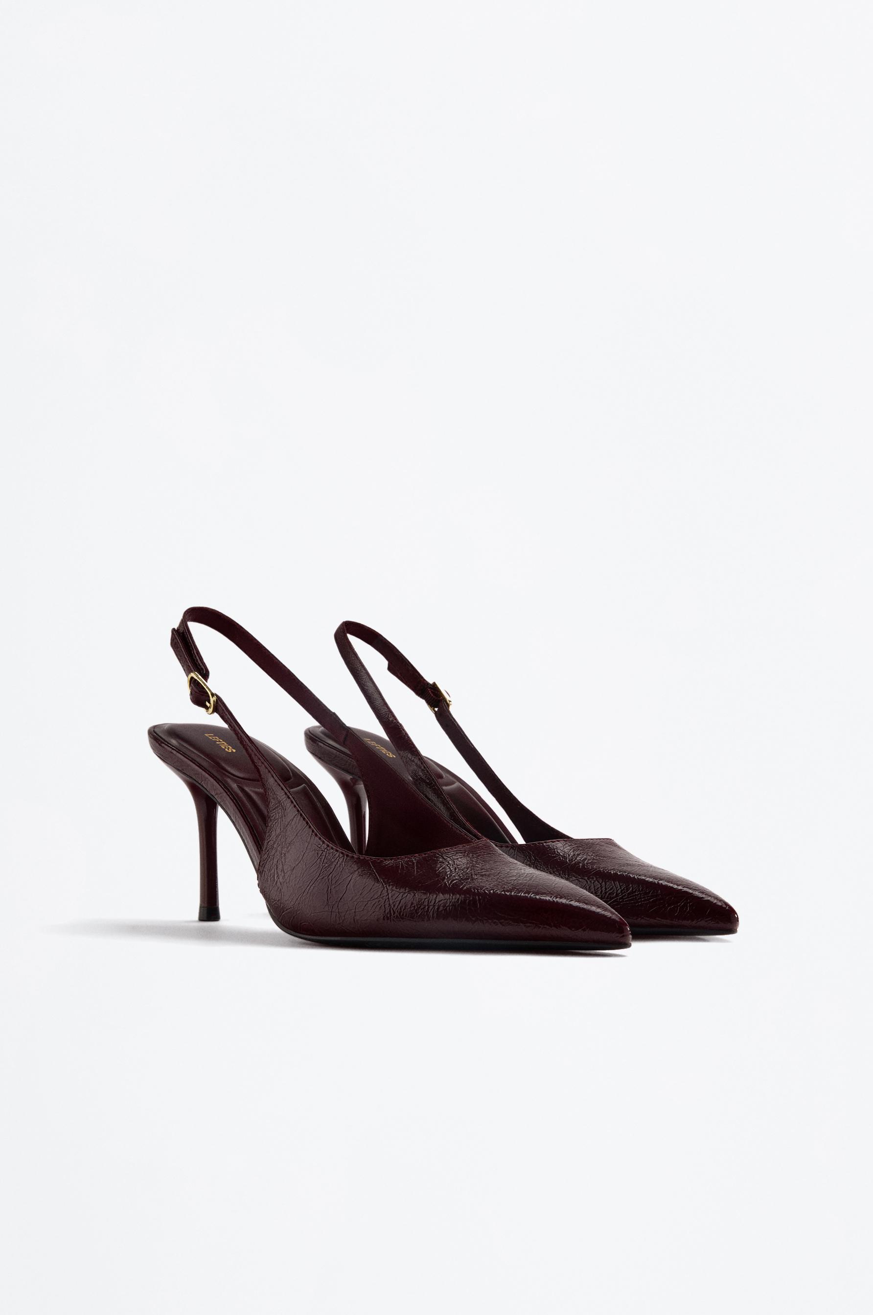Zapato tacón destalonado