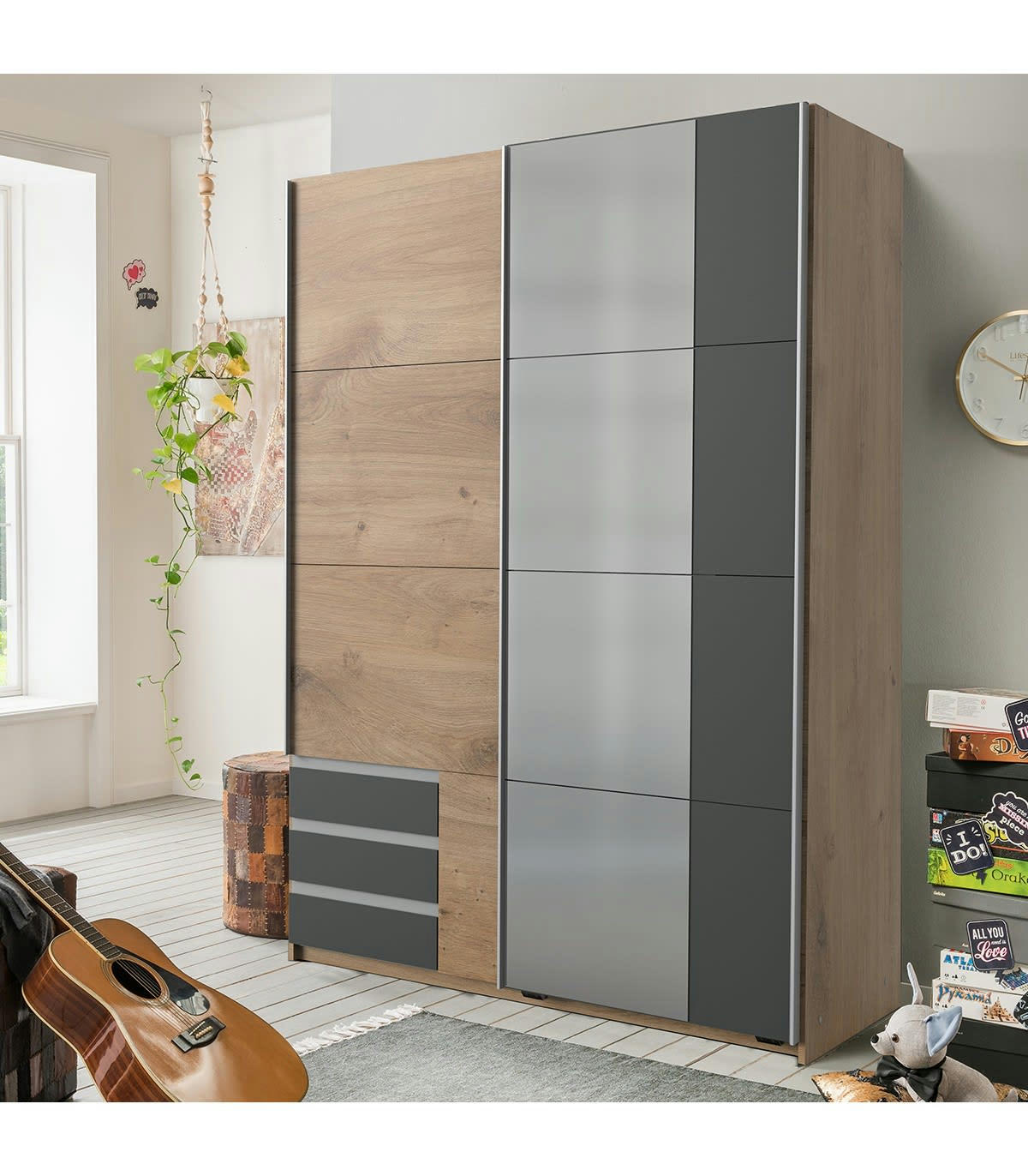 - Armoire 2 portes coulissantes dont 1 miroir - L135 cm