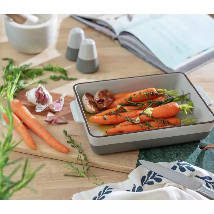 Habitat Speckle 29cm Medium Ceramic Roaster