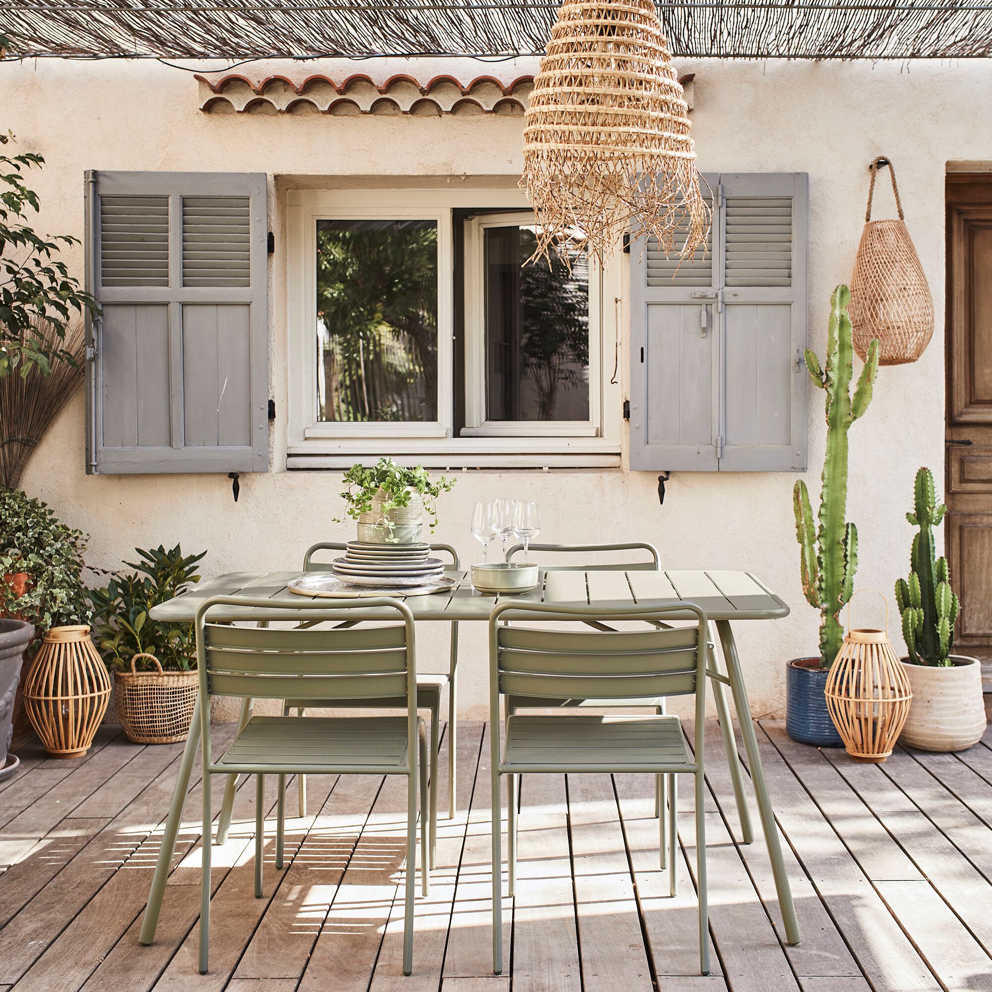 SOURIS - Ensemble table et chaises de jardin en acier - vert kaki (6 places)