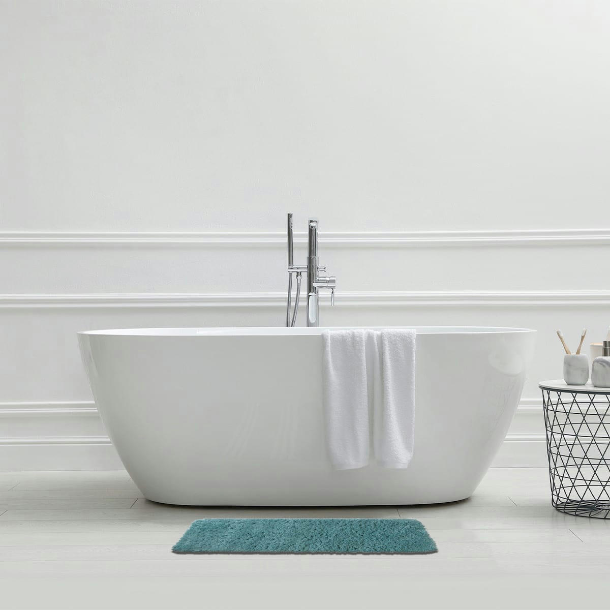 AQUA POOL - Tapis de bain en polyester uni bleu 50x80cm