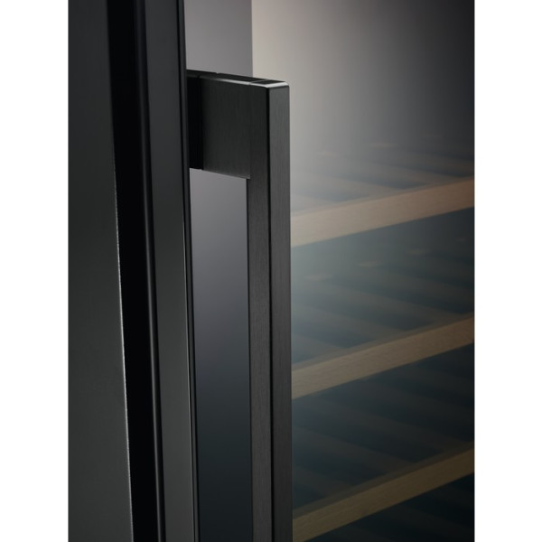 Winiarka Electrolux EWS4052B5B Seria 500