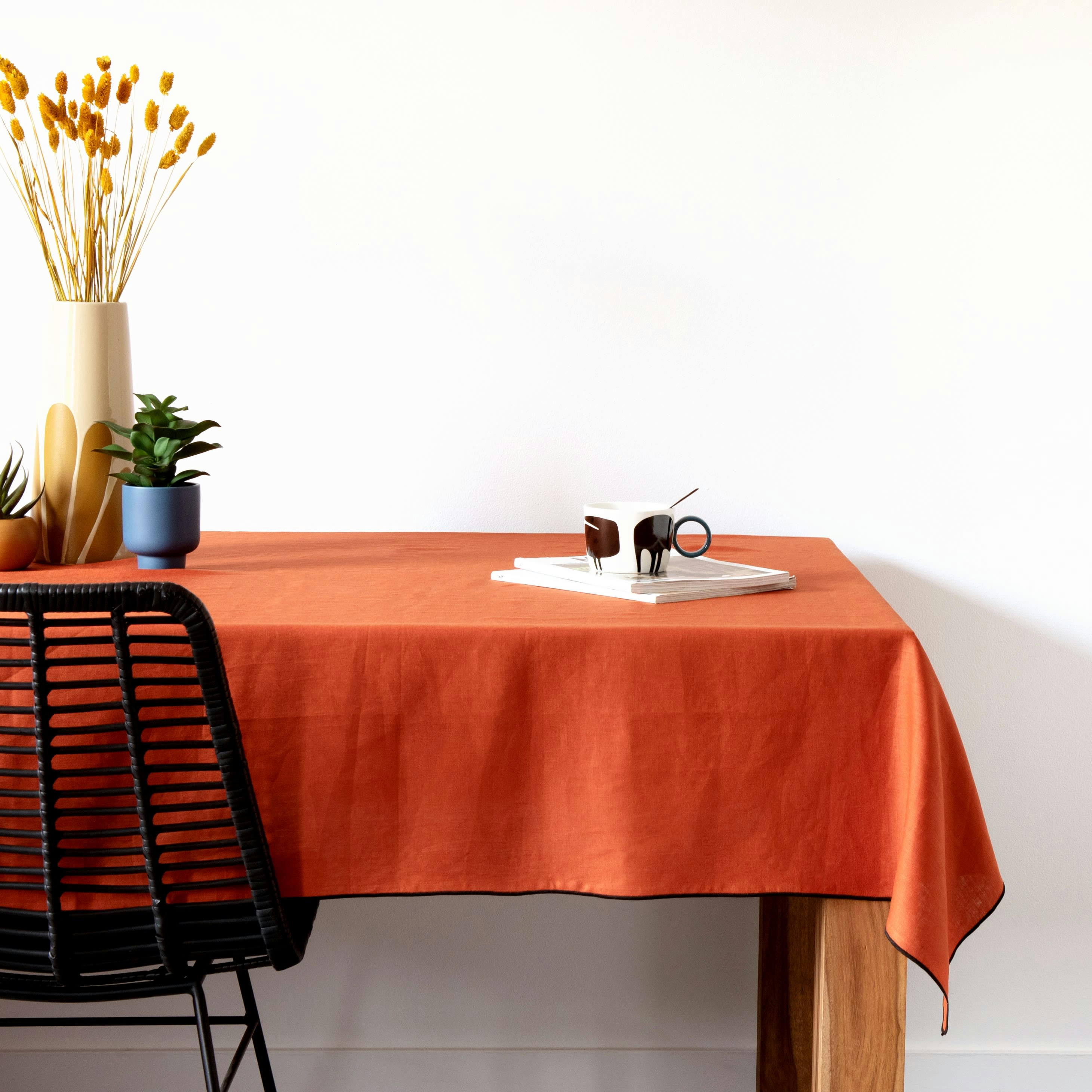 - Nappe en lin terracotta 150x250