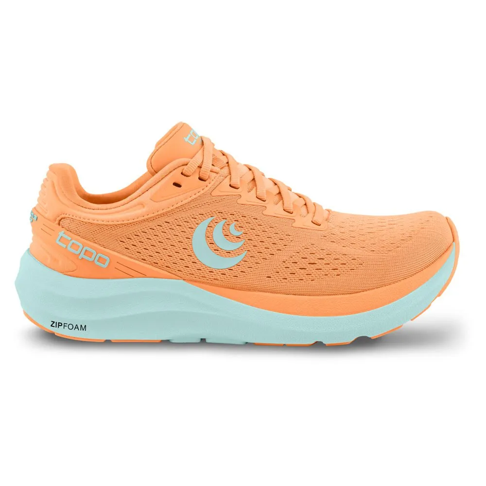 Topo Athletic Phantom 3 running shoes