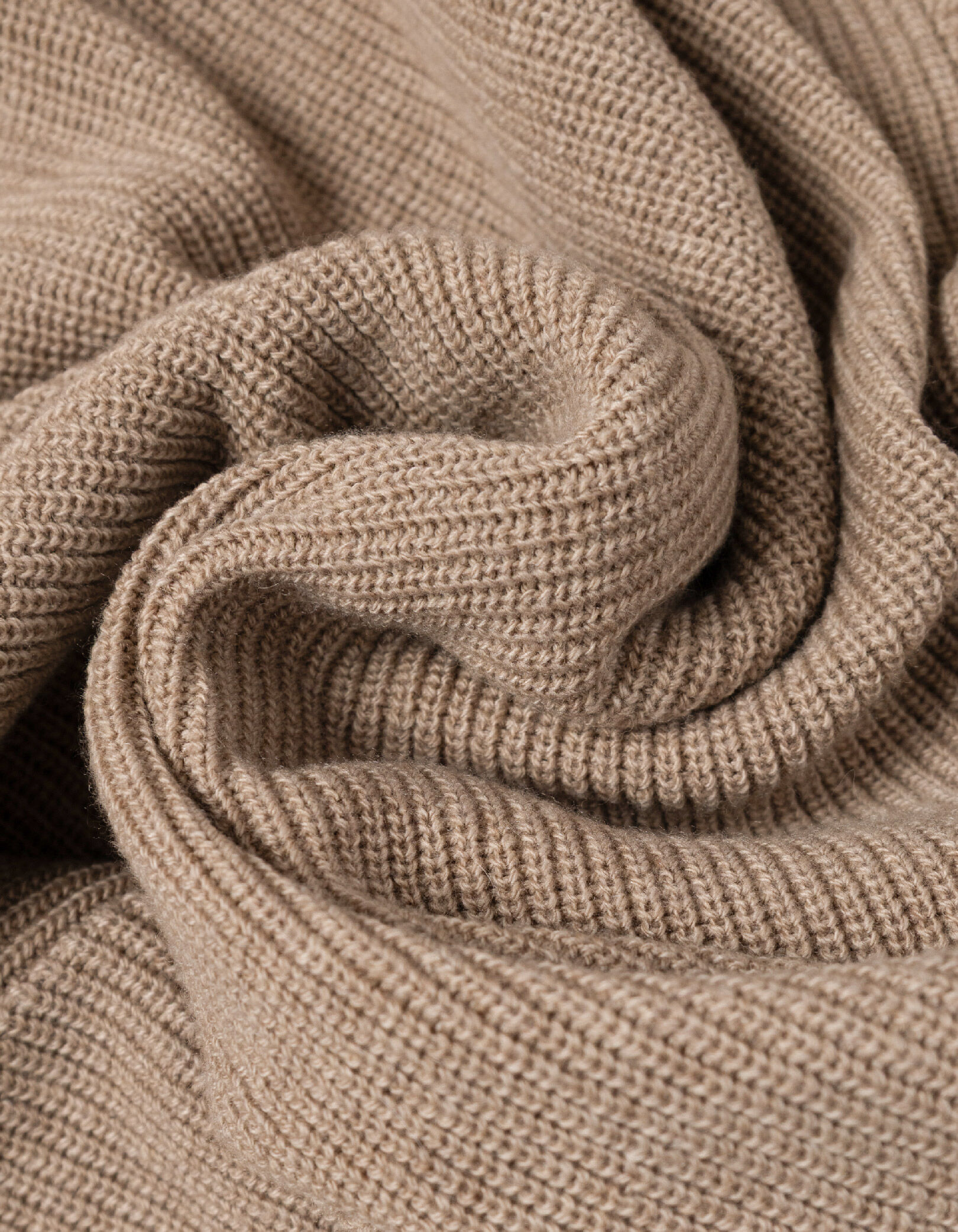 Cardigan beige tricot boutonné encolure V Homme
