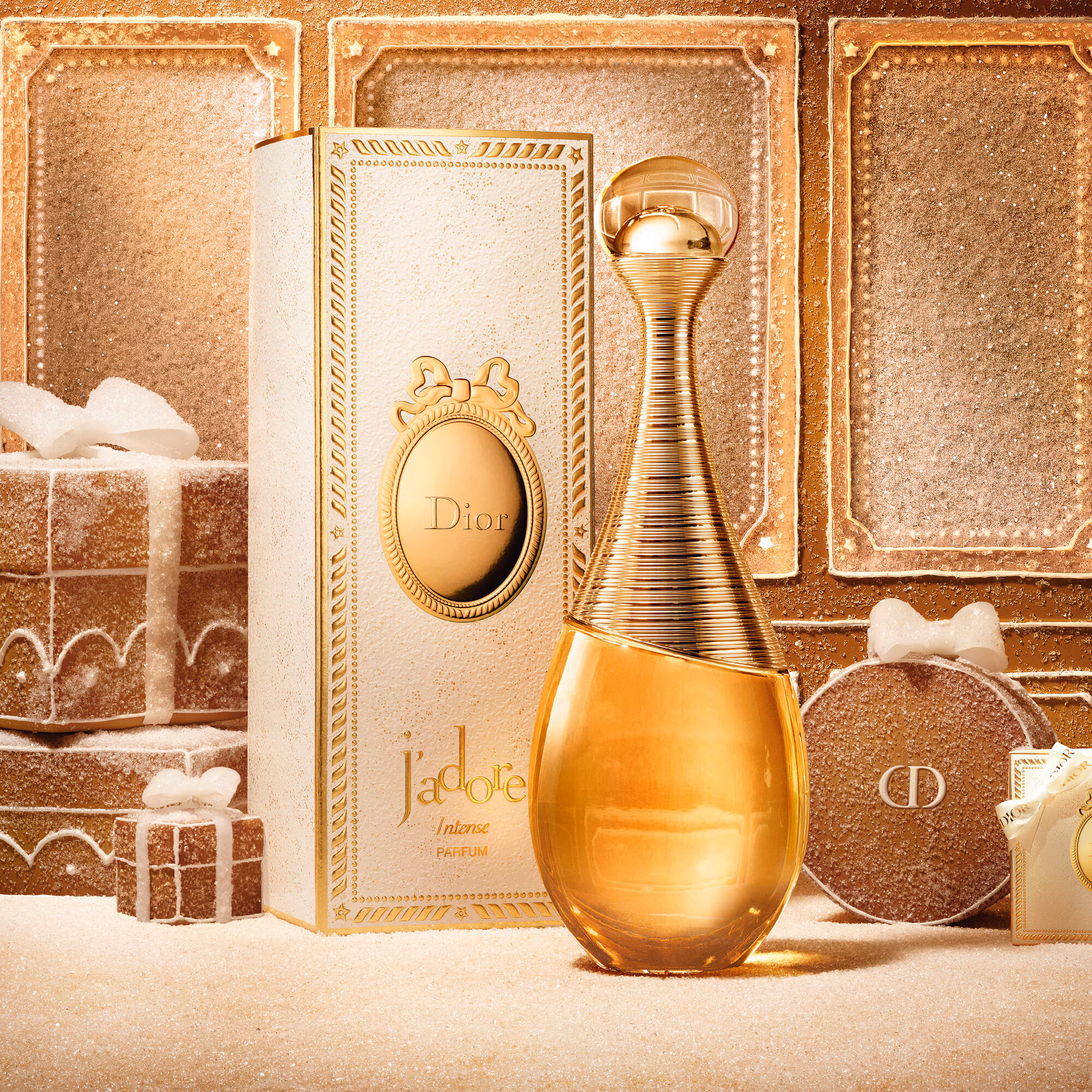J'ADOREIntense parfum - édition limitée, notes florales et miellées