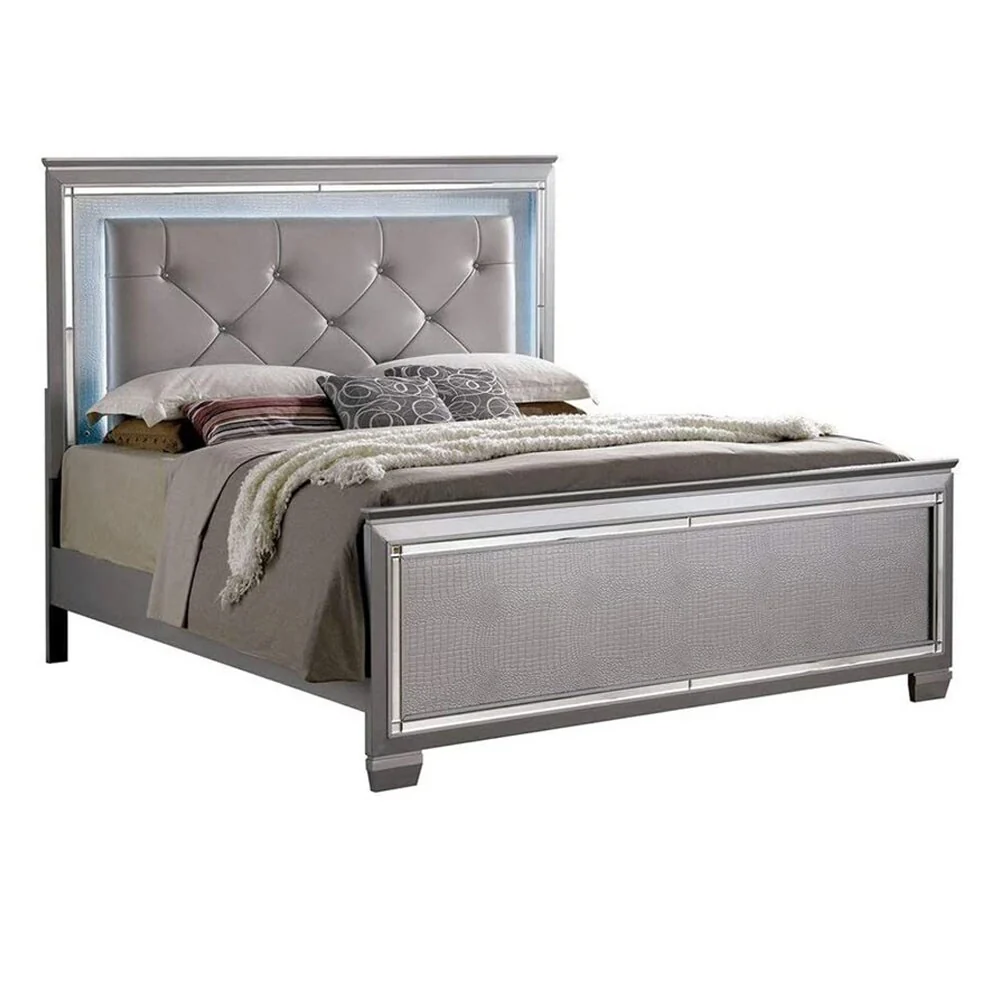 Esme 4 Pc. Queen Bedroom Set in Silver